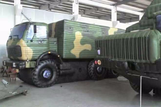 同仁大型军事车